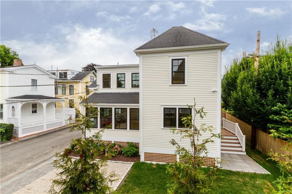 9 Calvert