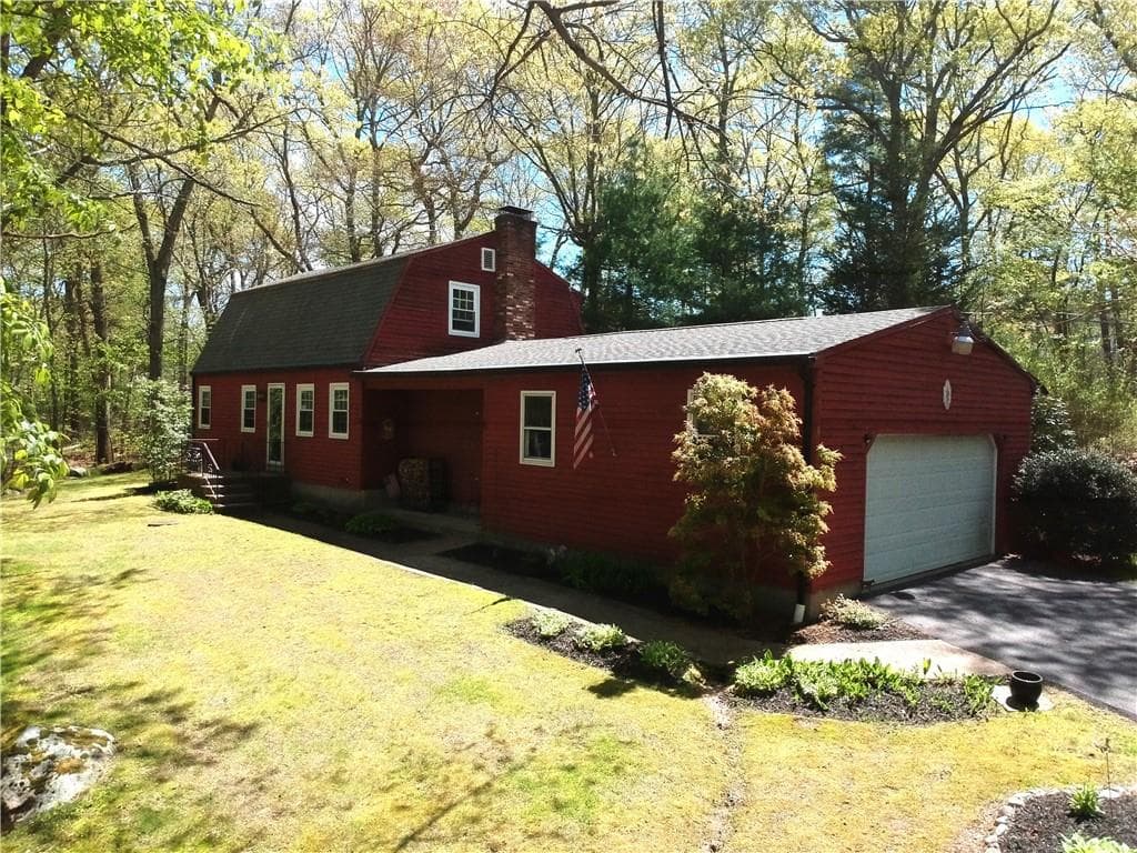 216 Laurel photo 2