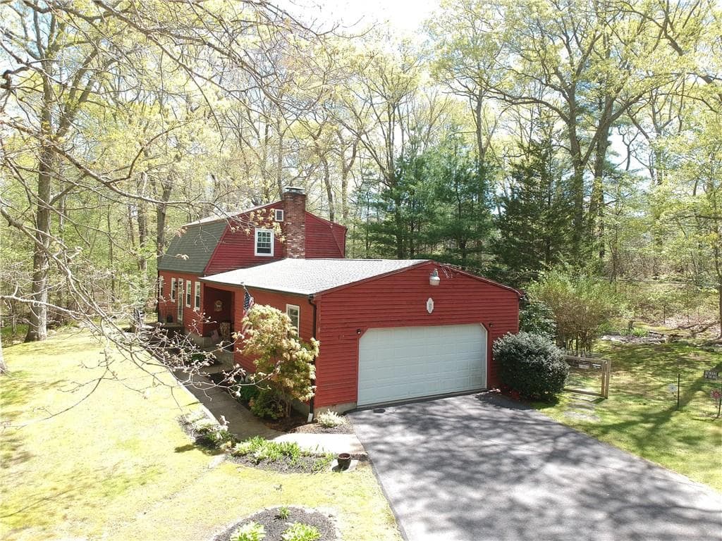 216 Laurel