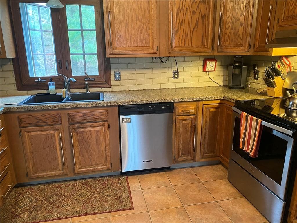 216 Laurel photo 5
