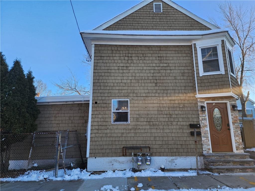 154 Stanwood photo 2