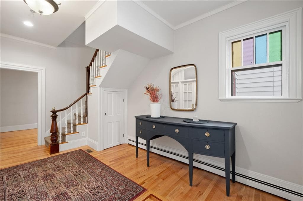214 Broadway photo 4
