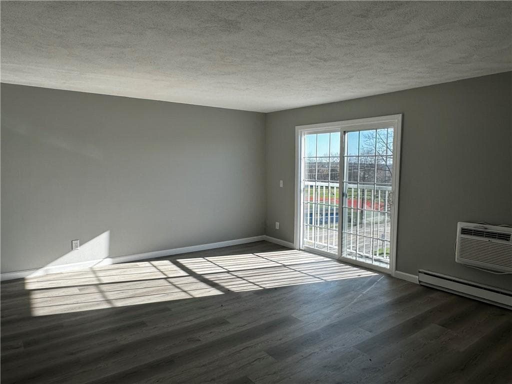 300 Smithfield #P2-11 photo 3