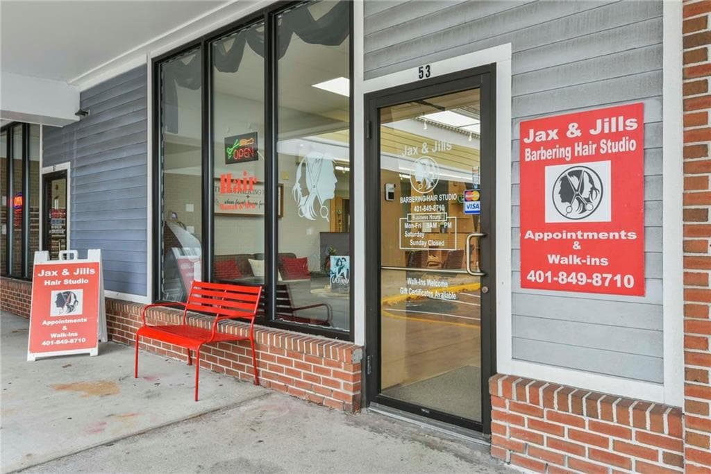53 East Main photo 3