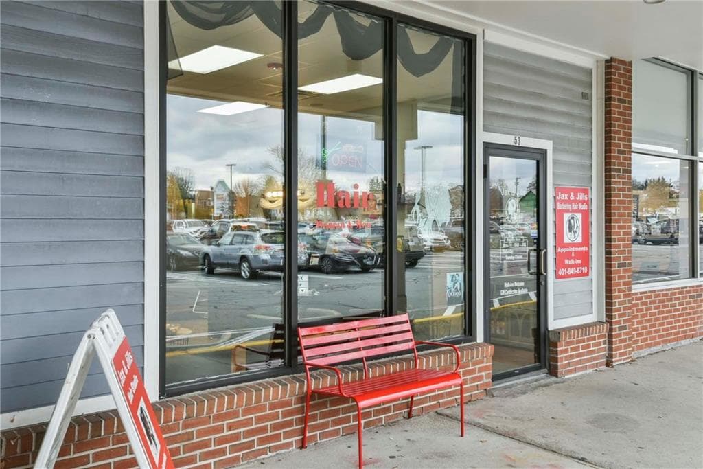 53 East Main photo 5