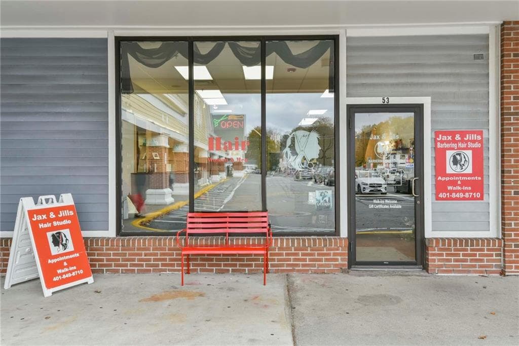 53 East Main photo 4