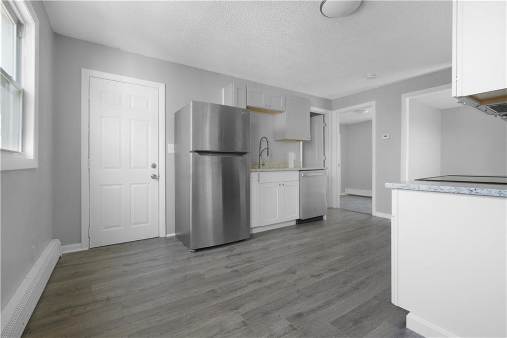 1081 Bedford #2 photo 5