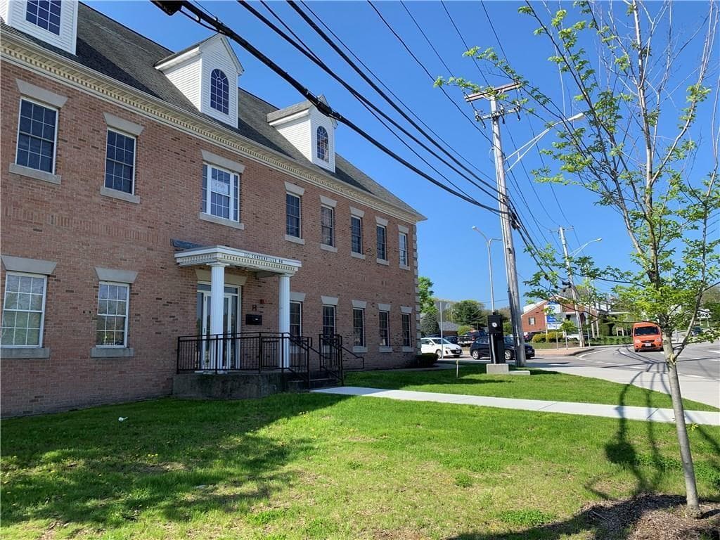 100 Centerville #1