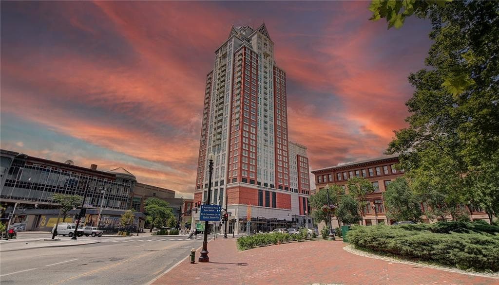 1 West Exchange #2107