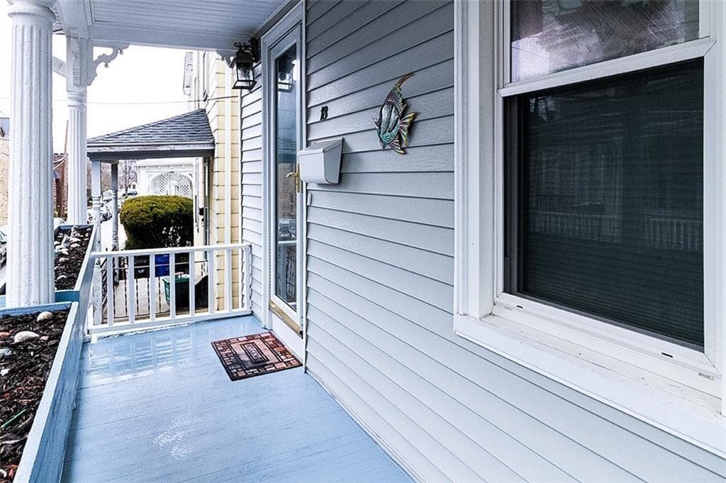 18 Calvert photo 3