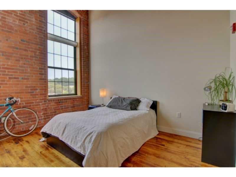 589 Atwells #4A photo 5