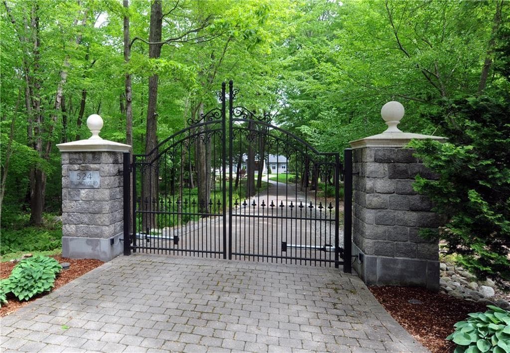 524 Tillinghast photo 2