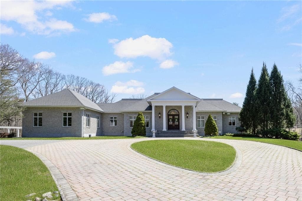 524 Tillinghast
