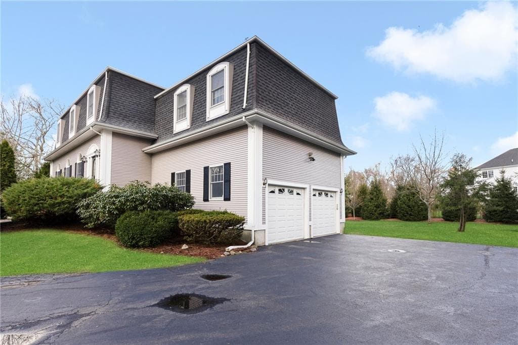 80 Howland photo 2