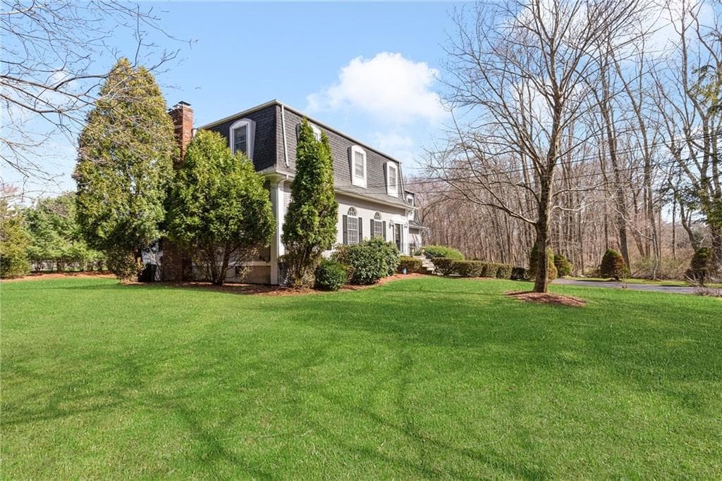 80 Howland photo 4