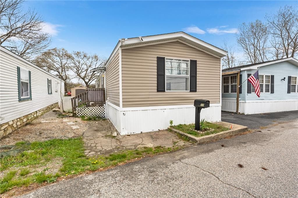245 Manton, #77 photo 2