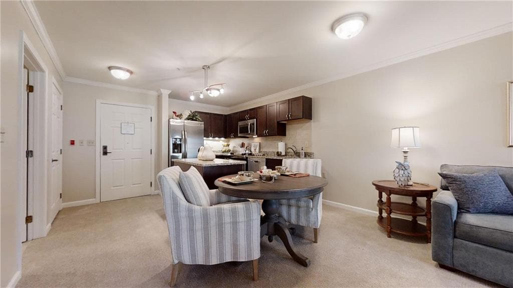 57 Grandville photo 3