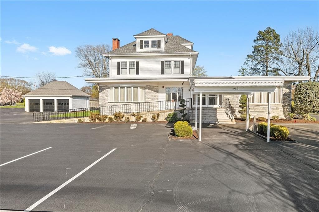 982 Warwick photo 3