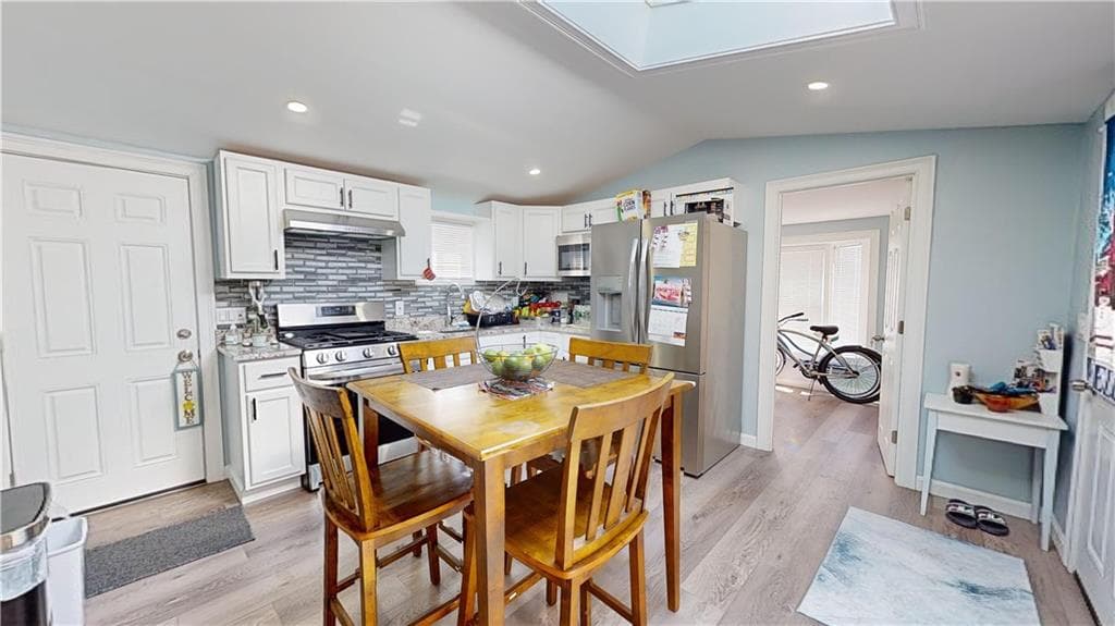 660 Beverage Hill photo 3