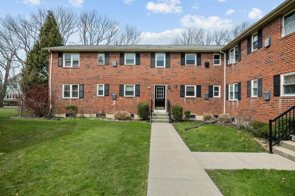 70 Carroll #604 photo 2