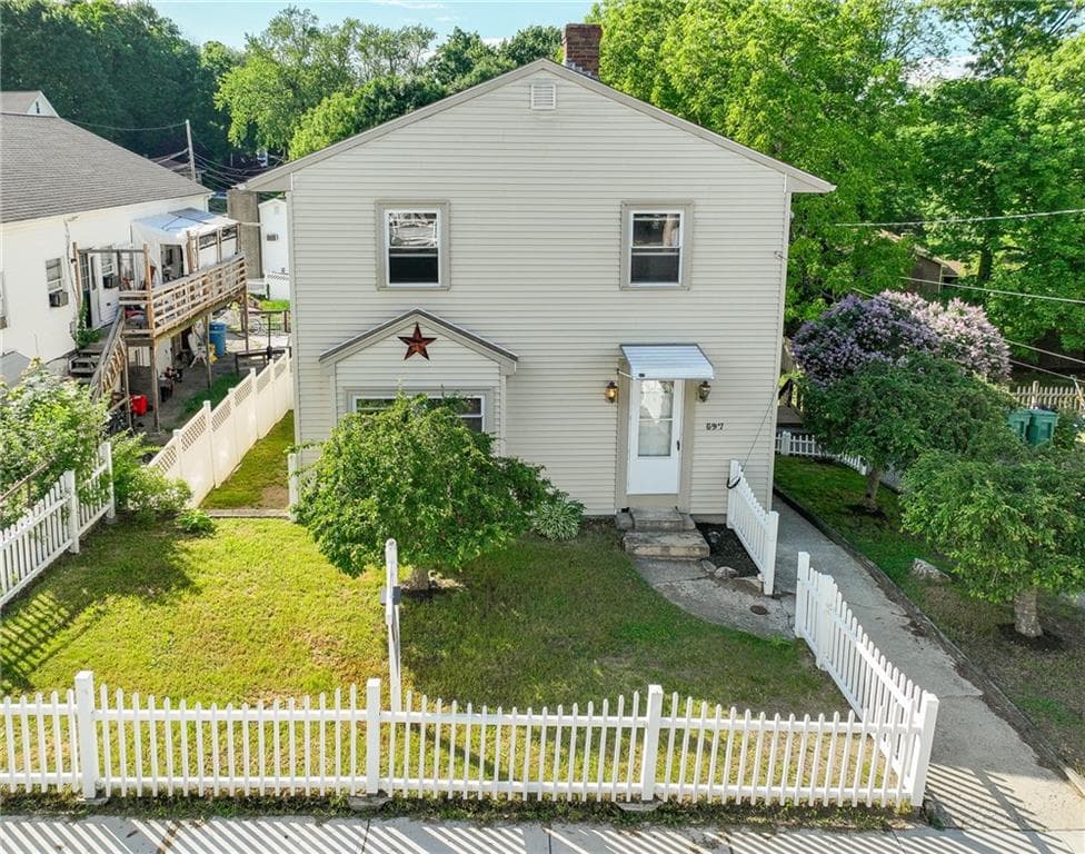 597 Main