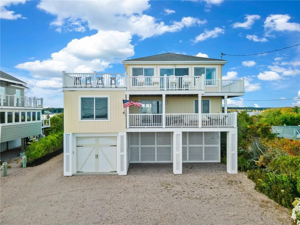 546 East Beach