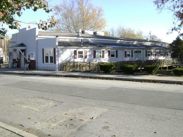 830 Oakland Beach photo 2