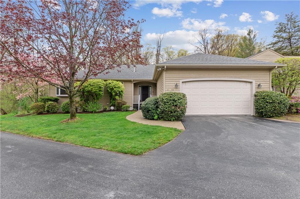 154 Pine Glen #154 photo 2