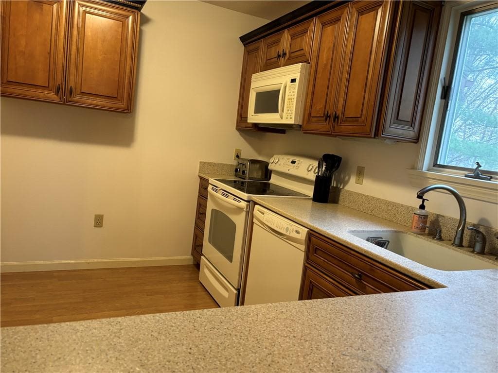 185 Manville Hill #109 photo 5