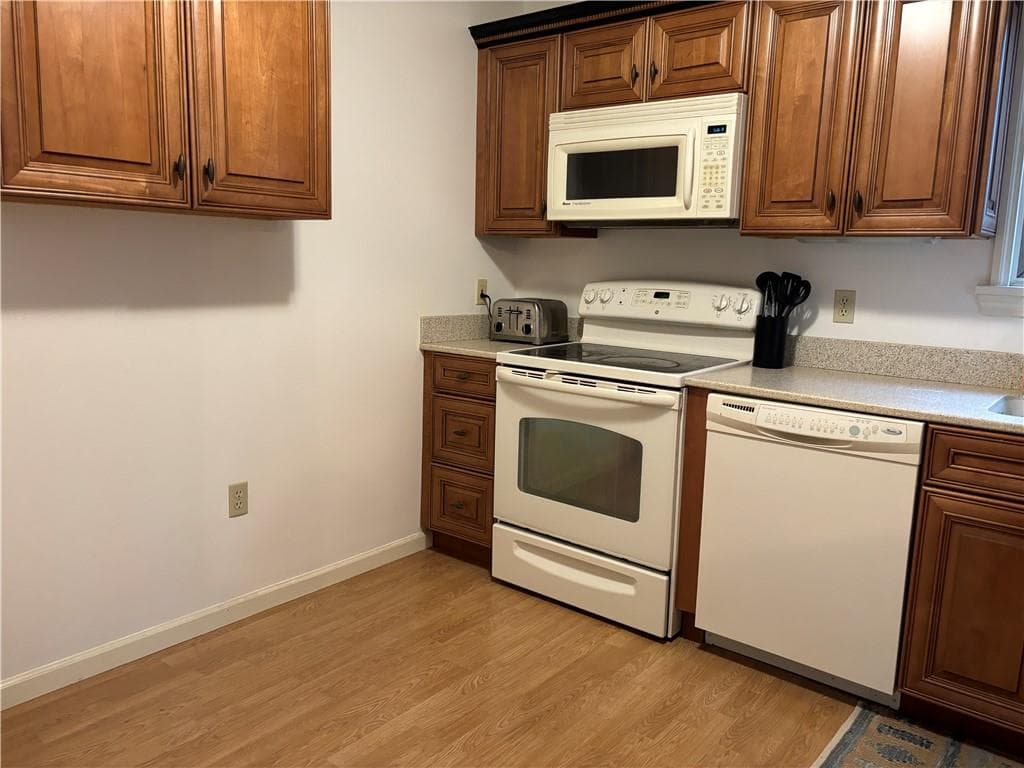 185 Manville Hill #109 photo 4