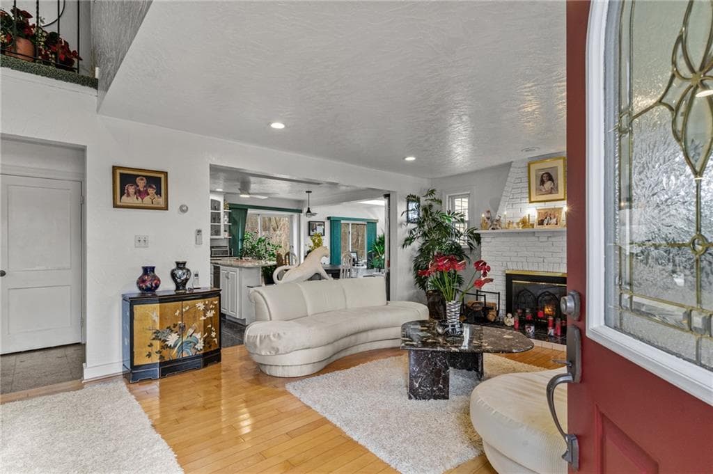 2405 Mendon photo 3