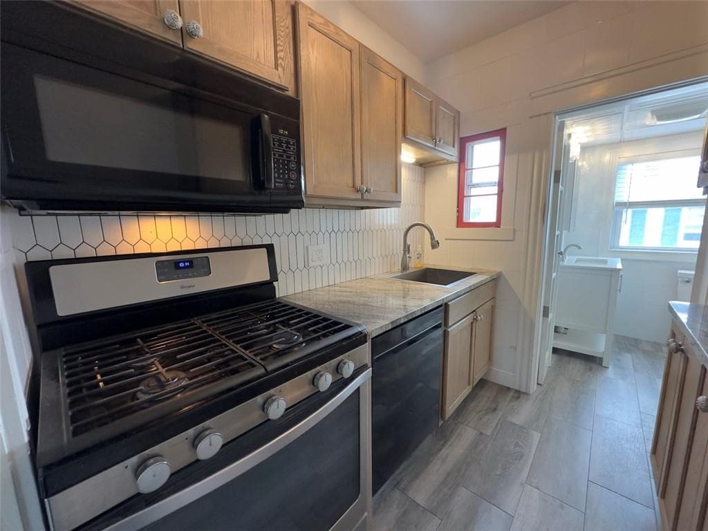 856 Atwood photo 3