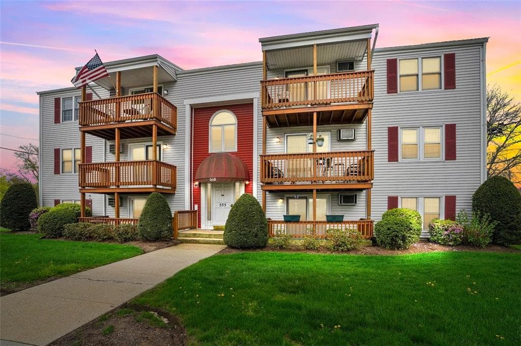555 Diamond Hill #303