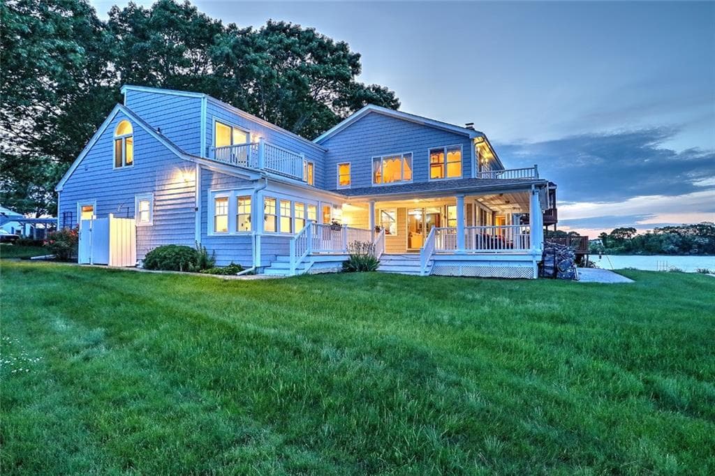 122 Riverside