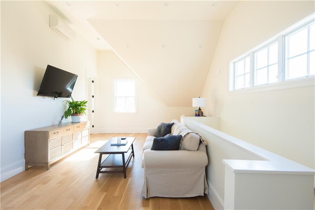 161 Briarwood photo 5