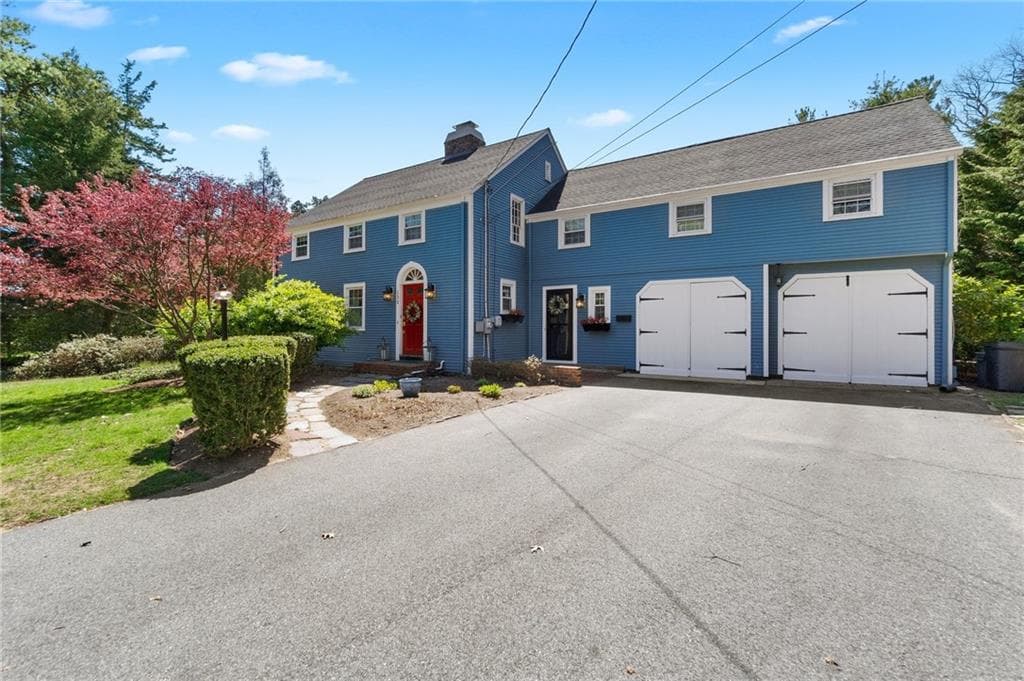 132 Windermere photo 2