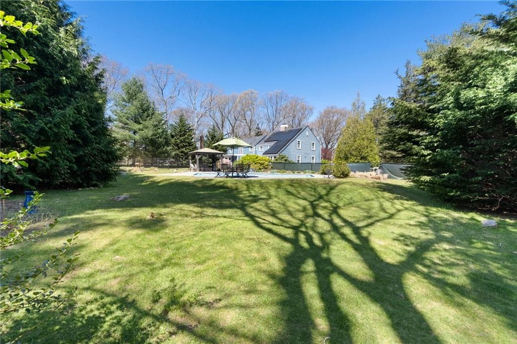 132 Windermere photo 5