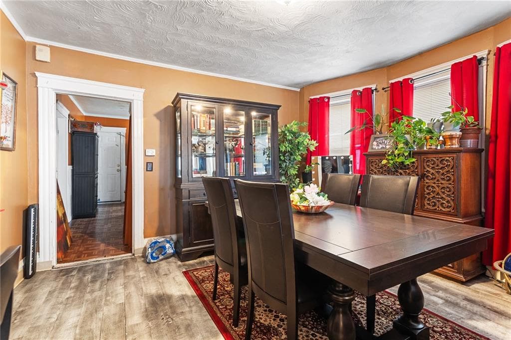 234 Baker photo 5