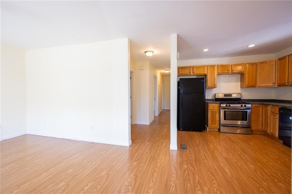 539 Admiral photo 5