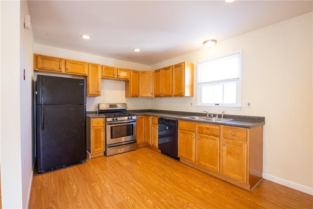 539 Admiral photo 4