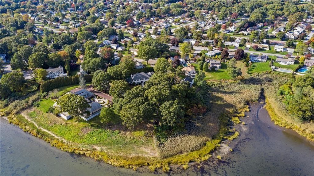 70 Cedar Bay photo 3