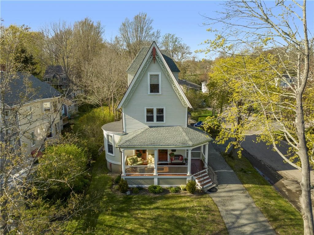 64 Bateman photo 2