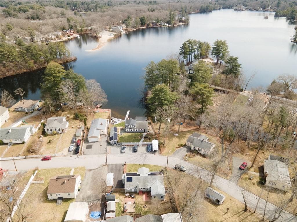 19 Lakeview photo 2