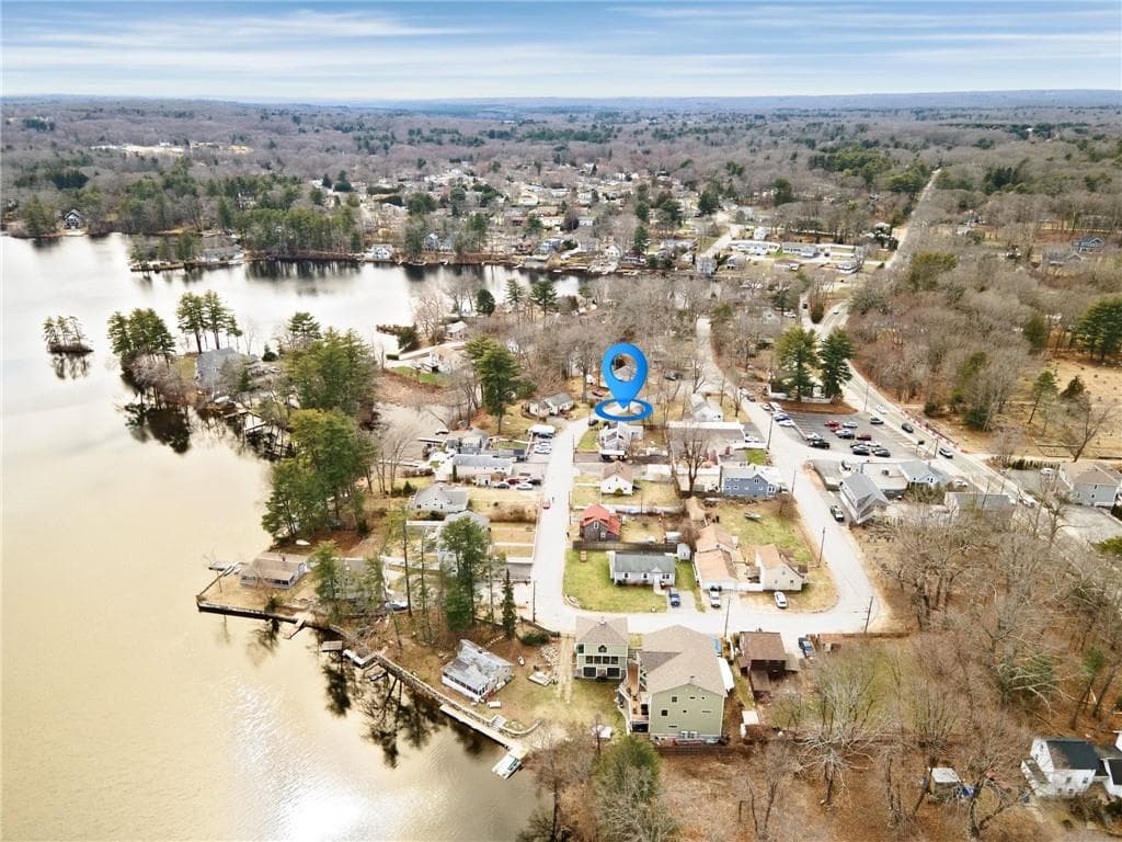 19 Lakeview photo 4