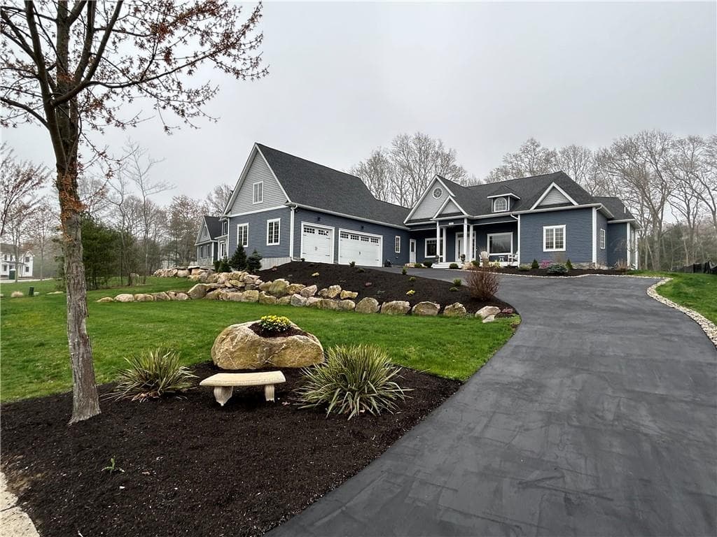 402 Sylvan photo 3