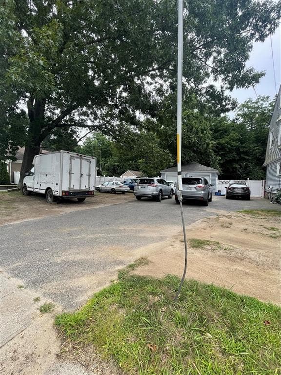 2270 Cranston photo 3