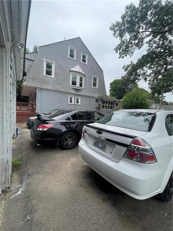 2270 Cranston photo 4