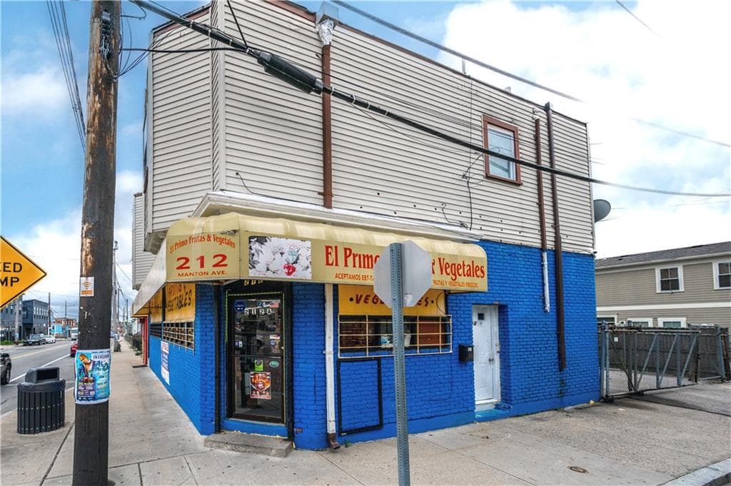 212 Manton photo 3