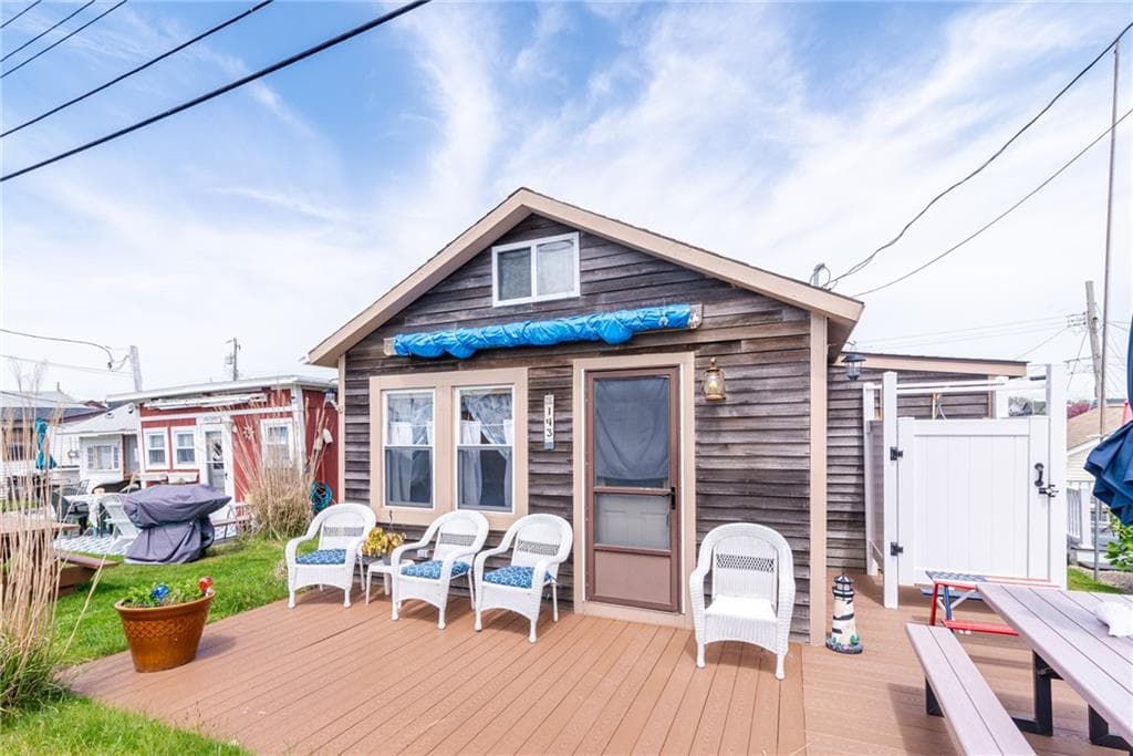 854 Matunuck Beach photo 2