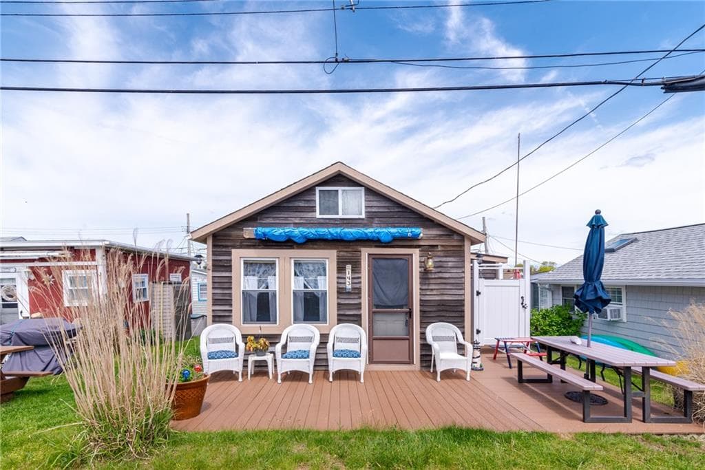 854 Matunuck Beach